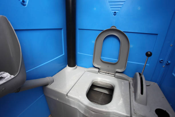 Best Porta potty rental near me  in Chesterland, OH